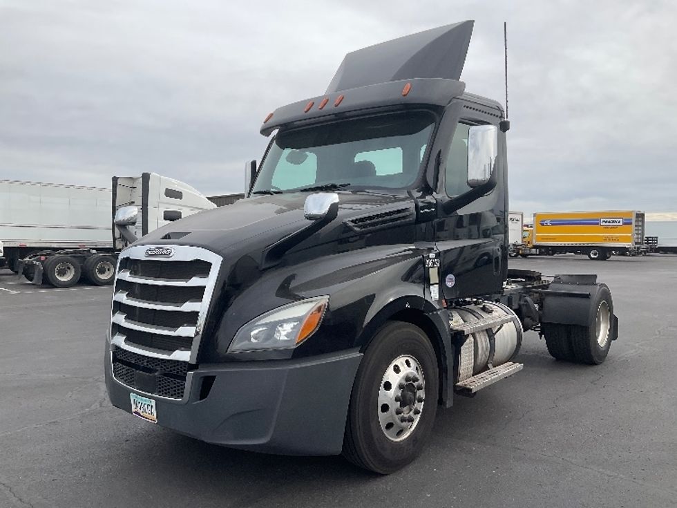 Day Cab Tractor-Heavy Duty Tractors-Freightliner-2021-T12642ST-Phoenix-AZ-176,483\n\t\tmiles-$ 61,250 - Image 3