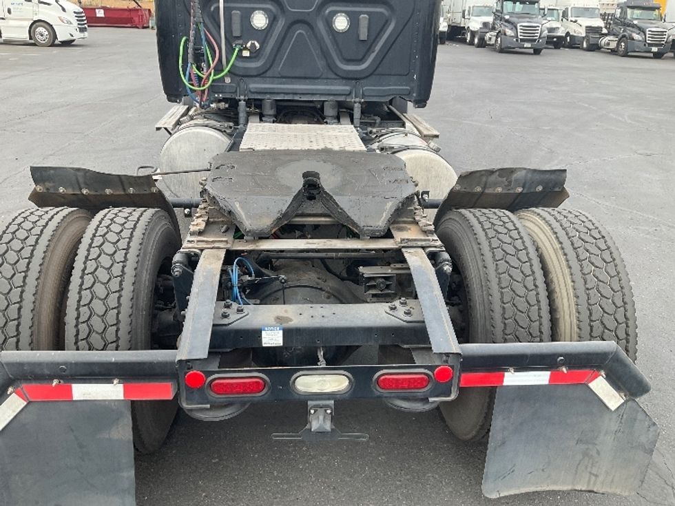 Day Cab Tractor-Heavy Duty Tractors-Freightliner-2021-T12642ST-Phoenix-AZ-176,483\n\t\tmiles-$ 61,250 - Image 6