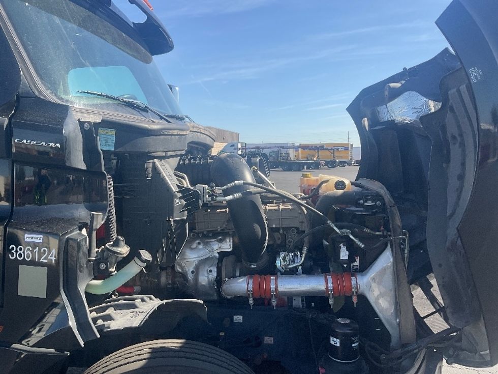 Day Cab Tractor-Heavy Duty Tractors-Freightliner-2021-T12642ST-Phoenix-AZ-177,834\n\t\tmiles-$ 61,250 - Image 15