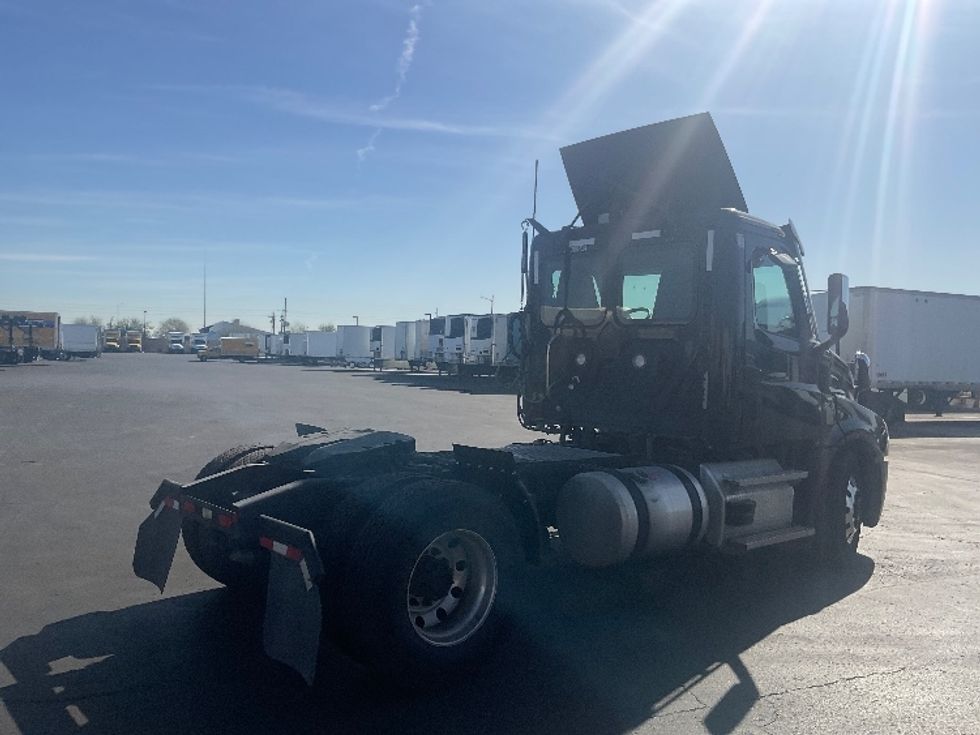 Day Cab Tractor-Heavy Duty Tractors-Freightliner-2021-T12642ST-Phoenix-AZ-177,834\n\t\tmiles-$ 61,250 - Image 7