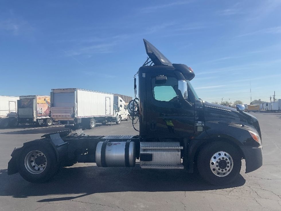Day Cab Tractor-Heavy Duty Tractors-Freightliner-2021-T12642ST-Phoenix-AZ-177,834\n\t\tmiles-$ 61,250 - Image 8