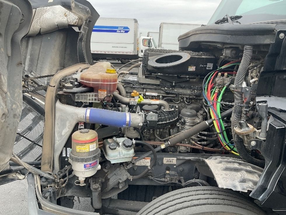 Day Cab Tractor-Heavy Duty Tractors-Freightliner-2021-T12642ST-Phoenix-AZ-184,973\n\t\tmiles-$ 61,000 - Image 16