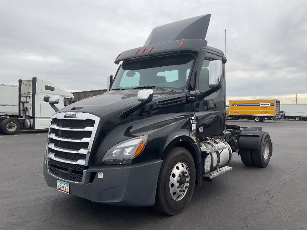 Day Cab Tractor-Heavy Duty Tractors-Freightliner-2021-T12642ST-Phoenix-AZ-184,973\n\t\tmiles-$ 61,000 - Image 3