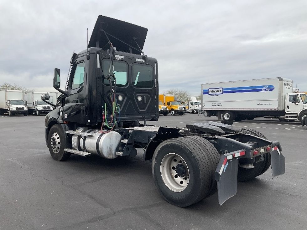 Day Cab Tractor-Heavy Duty Tractors-Freightliner-2021-T12642ST-Phoenix-AZ-184,973\n\t\tmiles-$ 61,000 - Image 5