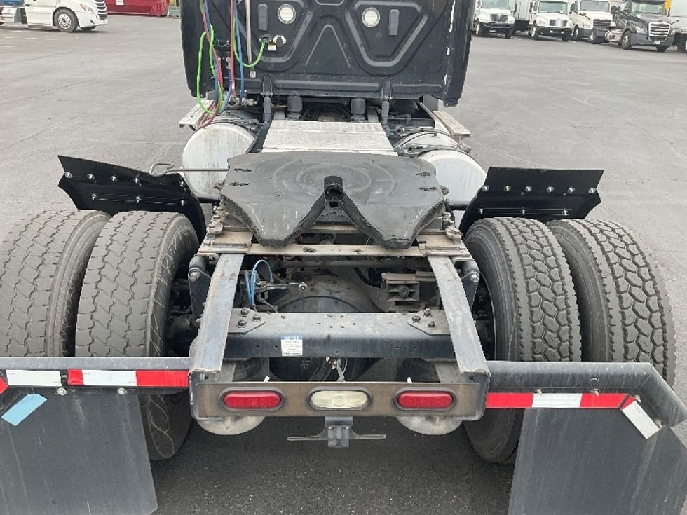 Day Cab Tractor-Heavy Duty Tractors-Freightliner-2021-T12642ST-Phoenix-AZ-184,973\n\t\tmiles-$ 61,000 - Image 6