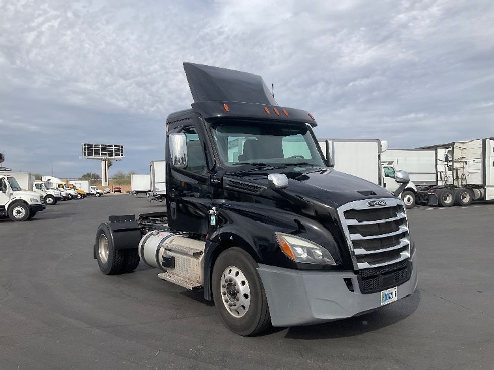 Day Cab Tractor-Heavy Duty Tractors-Freightliner-2021-T12642ST-Phoenix-AZ-214,284\n\t\tmiles-$ 59,500 - Image 1