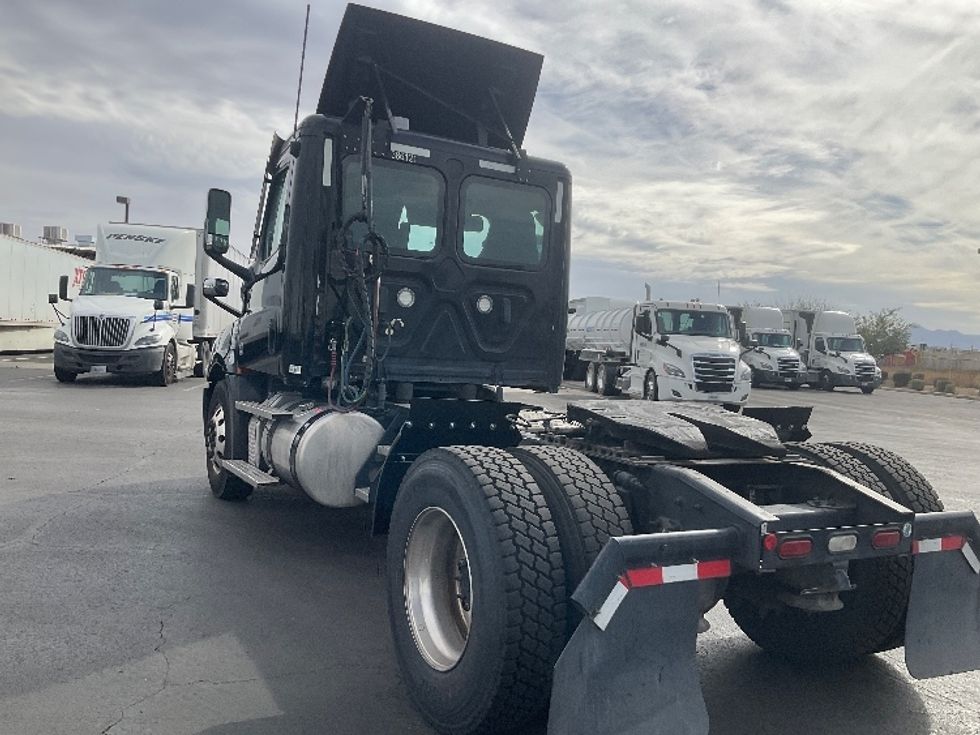 Day Cab Tractor-Heavy Duty Tractors-Freightliner-2021-T12642ST-Phoenix-AZ-214,284\n\t\tmiles-$ 59,500 - Image 17