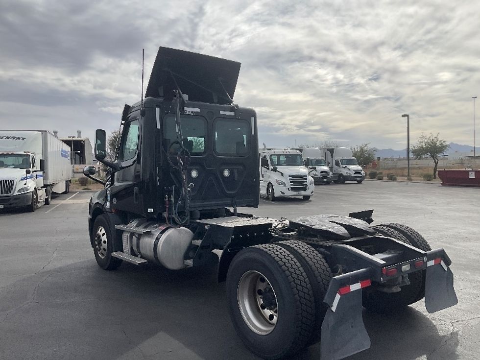 Day Cab Tractor-Heavy Duty Tractors-Freightliner-2021-T12642ST-Phoenix-AZ-214,284\n\t\tmiles-$ 59,500 - Image 5