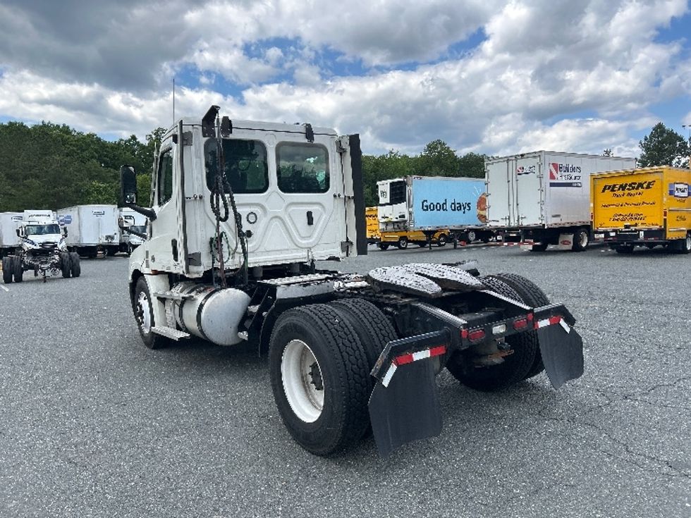 Day Cab Tractor-Heavy Duty Tractors-Freightliner-2021-T12642ST-Prince George-VA-276,200\n\t\tmiles-$ 52,750 - Image 5