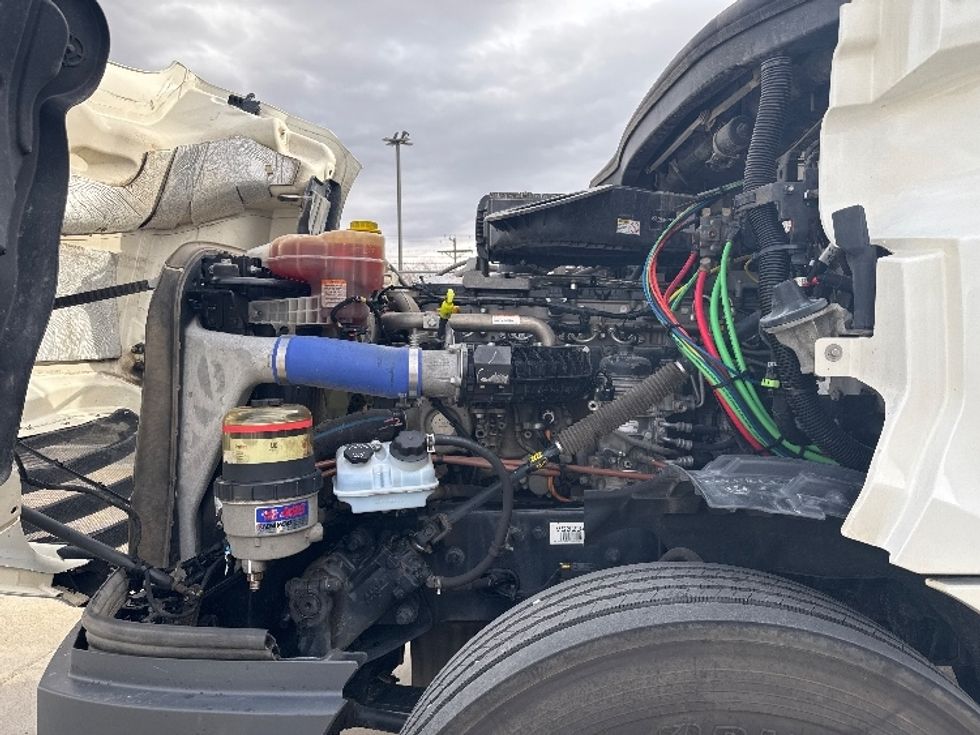 Day Cab Tractor-Heavy Duty Tractors-Freightliner-2021-T12642ST-Salt Lake City-UT-122,098\n\t\tmiles-$ 65,000 - Image 16