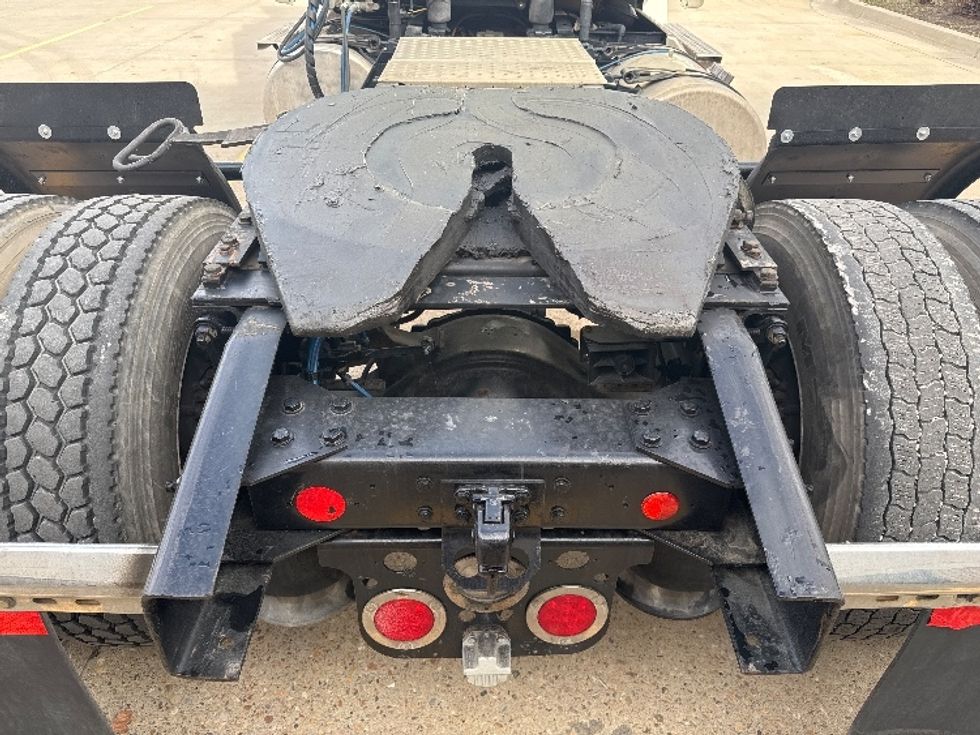 Day Cab Tractor-Heavy Duty Tractors-Freightliner-2021-T12642ST-Salt Lake City-UT-122,098\n\t\tmiles-$ 65,000 - Image 6