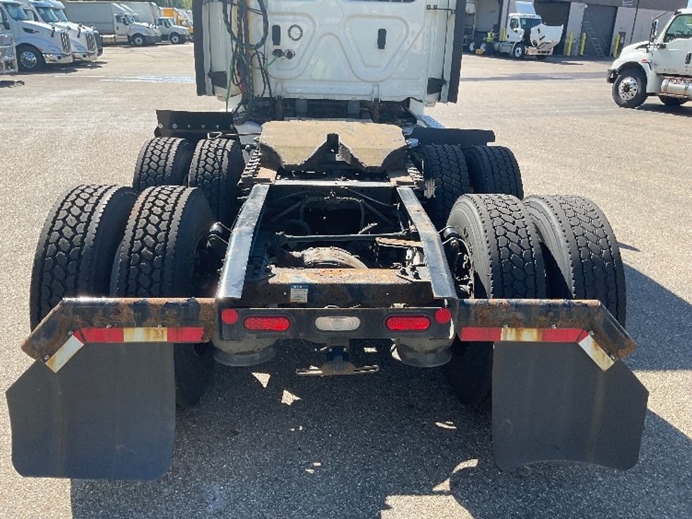 Day Cab Tractor-Heavy Duty Tractors-Freightliner-2021-T12664ST-Akron-OH-369,335\n\t\tmiles-$ 64,000 - Image 6