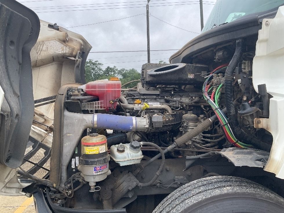 Day Cab Tractor-Heavy Duty Tractors-Freightliner-2021-T12664ST-Albany-GA-561,749\n\t\tmiles-$ 42,000 - Image 16