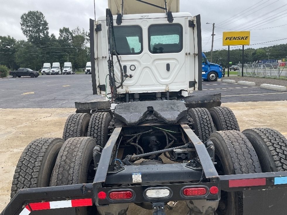 Day Cab Tractor-Heavy Duty Tractors-Freightliner-2021-T12664ST-Albany-GA-561,749\n\t\tmiles-$ 42,000 - Image 6