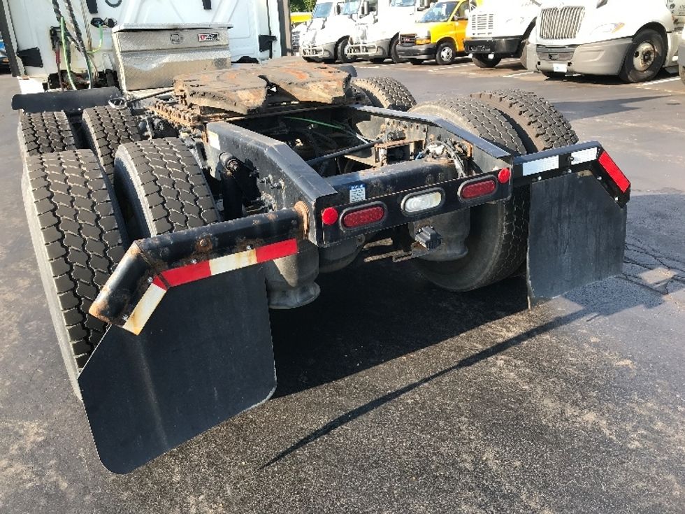 Day Cab Tractor-Heavy Duty Tractors-Freightliner-2021-T12664ST-Albany-NY-311,325\n\t\tmiles-$ 56,750 - Image 19