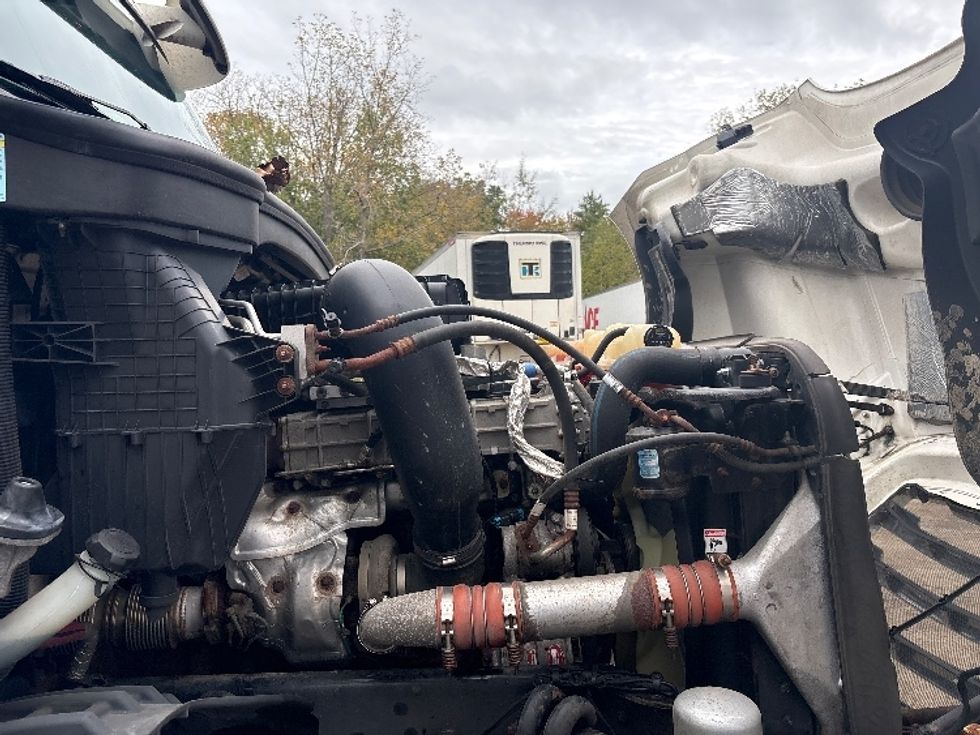 Day Cab Tractor-Heavy Duty Tractors-Freightliner-2021-T12664ST-Albany-NY-615,112\n\t\tmiles-$ 31,500 - Image 14