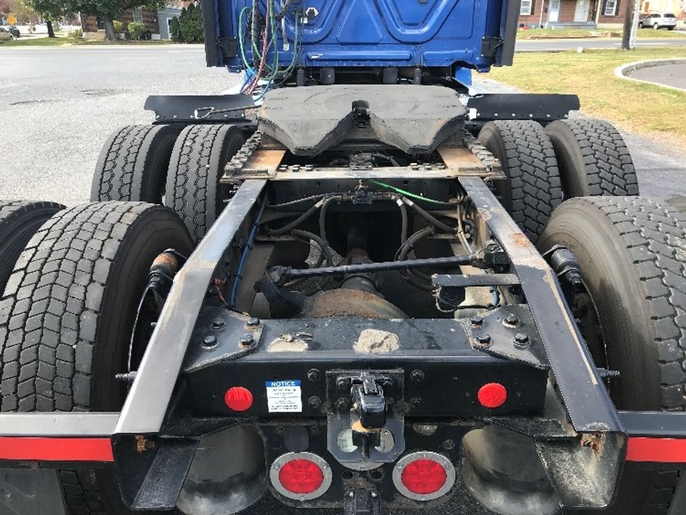 Day Cab Tractor-Heavy Duty Tractors-Freightliner-2021-T12664ST-Allentown-PA-401,779\n\t\tmiles-$ 53,500 - Image 6