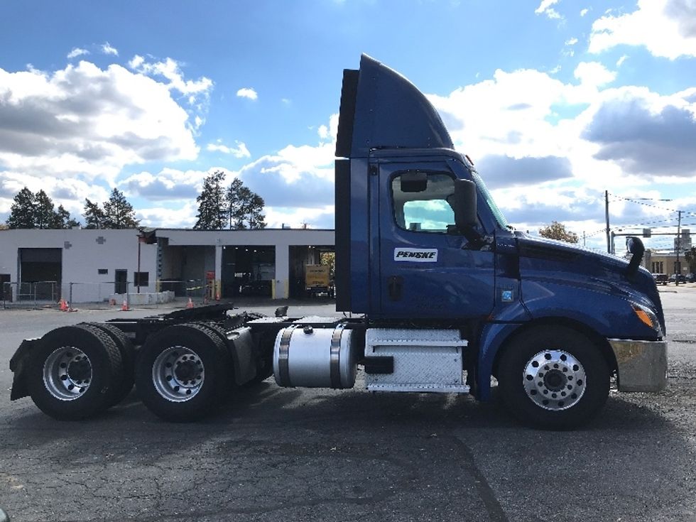 Day Cab Tractor-Heavy Duty Tractors-Freightliner-2021-T12664ST-Allentown-PA-401,779\n\t\tmiles-$ 53,500 - Image 8