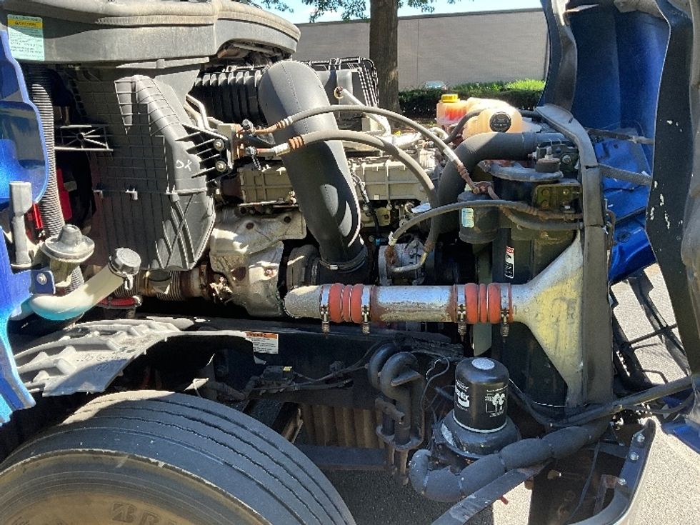 Day Cab Tractor-Heavy Duty Tractors-Freightliner-2021-T12664ST-Allentown-PA-427,892\n\t\tmiles-$ 51,000 - Image 15