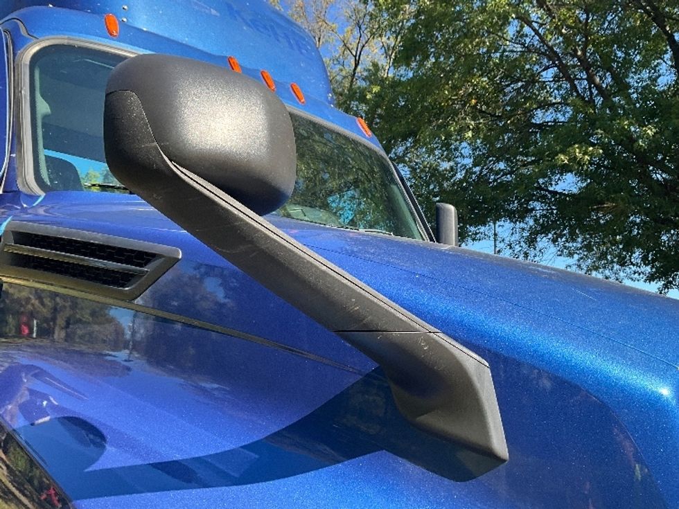 Day Cab Tractor-Heavy Duty Tractors-Freightliner-2021-T12664ST-Allentown-PA-427,892\n\t\tmiles-$ 51,000 - Image 20