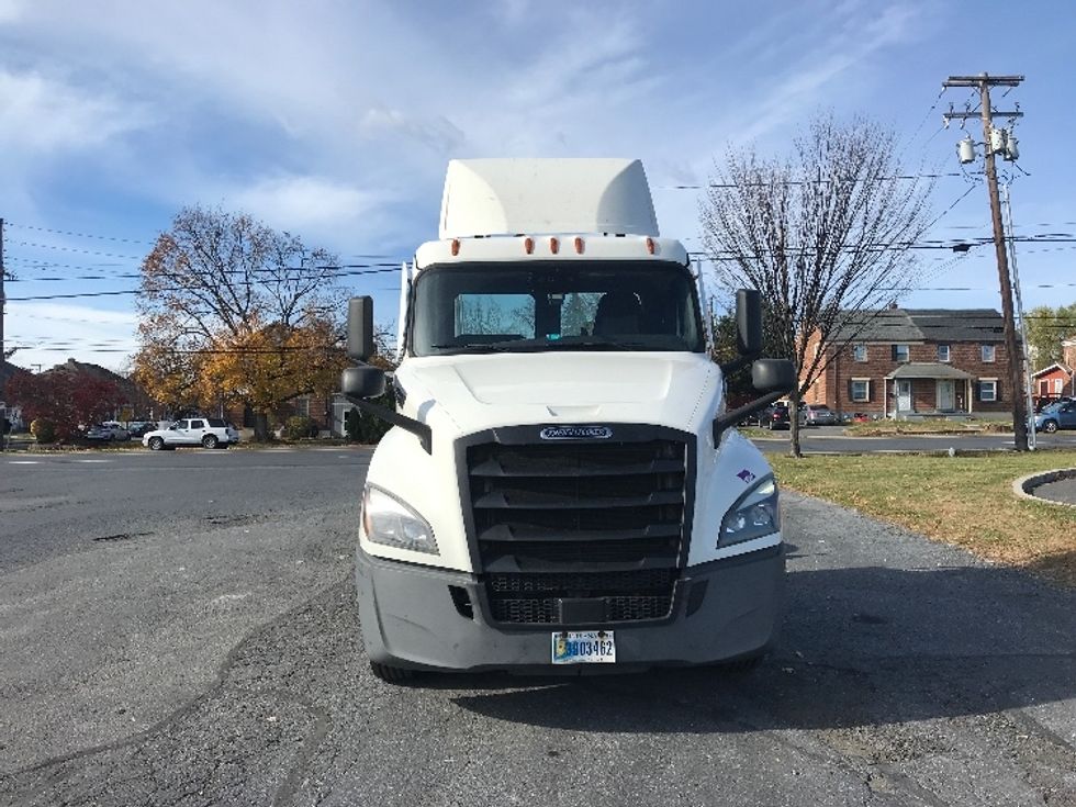 Day Cab Tractor-Heavy Duty Tractors-Freightliner-2021-T12664ST-Allentown-PA-492,990\n\t\tmiles-$ 43,750 - Image 2