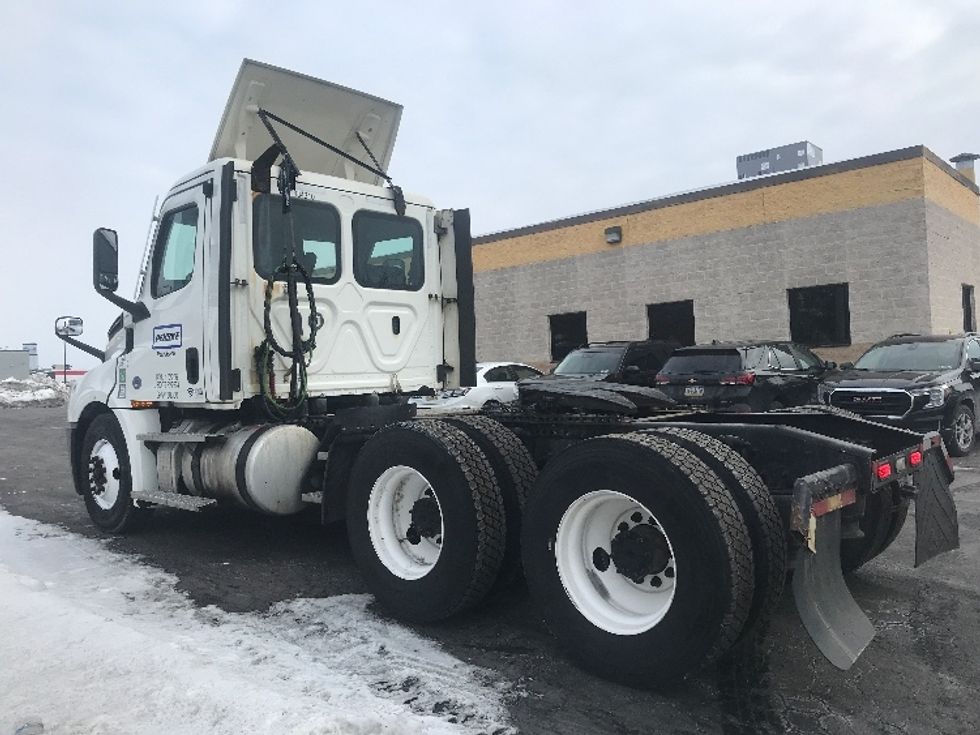 Day Cab Tractor-Heavy Duty Tractors-Freightliner-2021-T12664ST-Allentown-PA-492,990\n\t\tmiles-$ 43,750 - Image 5