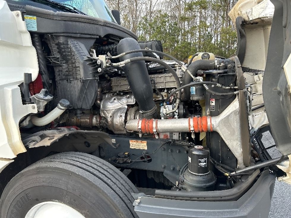 Day Cab Tractor-Heavy Duty Tractors-Freightliner-2021-T12664ST-Anderson-SC-402,474\n\t\tmiles-$ 58,250 - Image 15