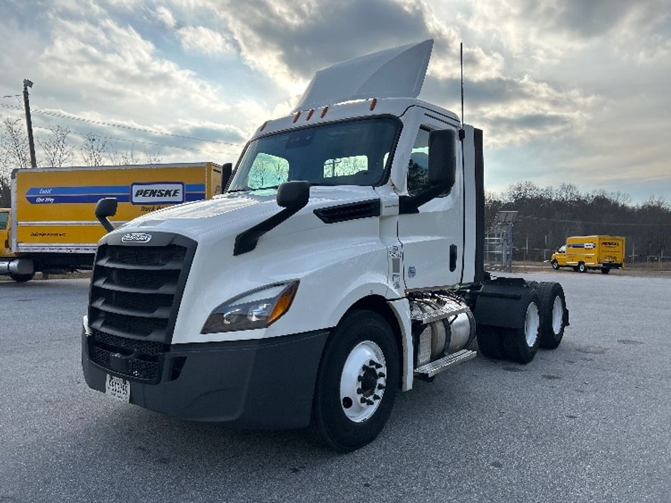 Day Cab Tractor-Heavy Duty Tractors-Freightliner-2021-T12664ST-Anderson-SC-402,474\n\t\tmiles-$ 58,250 - Image 3
