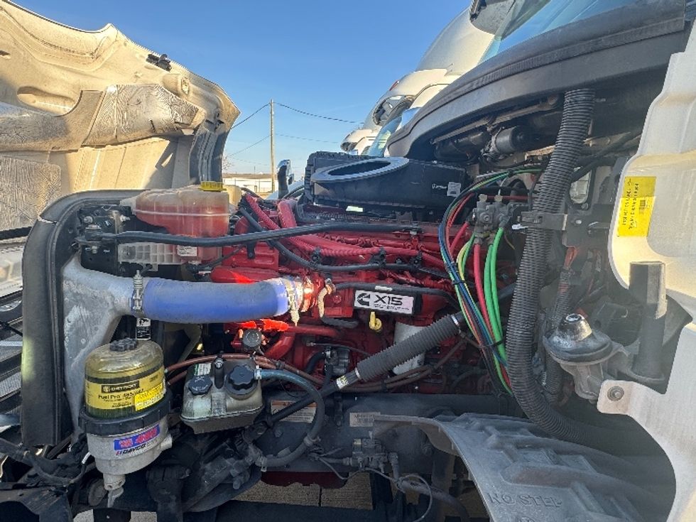 Day Cab Tractor-Heavy Duty Tractors-Freightliner-2021-T12664ST-Arlington-TX-303,927\n\t\tmiles-$ 75,250 - Image 16