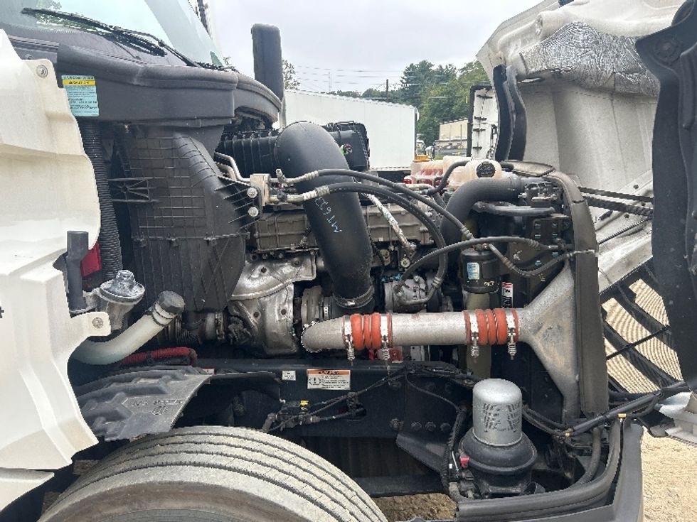 Day Cab Tractor-Heavy Duty Tractors-Freightliner-2021-T12664ST-Asheville-NC-453,678\n\t\tmiles-$ 54,250 - Image 15