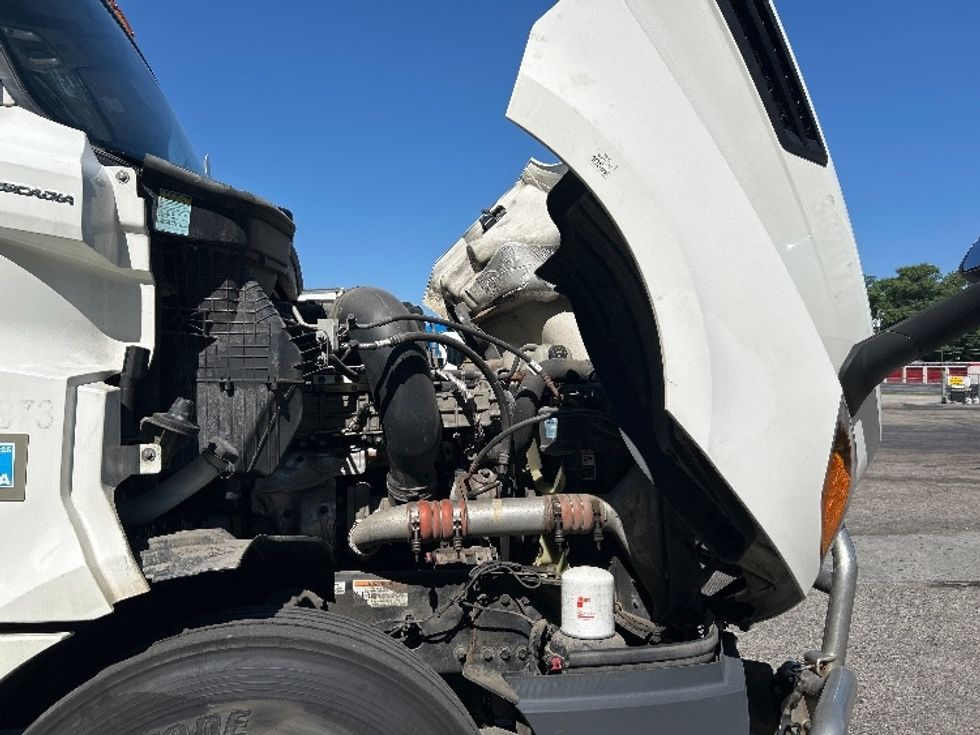 Day Cab Tractor-Heavy Duty Tractors-Freightliner-2021-T12664ST-Auburn-MA-352,297\n\t\tmiles-$ 58,250 - Image 15