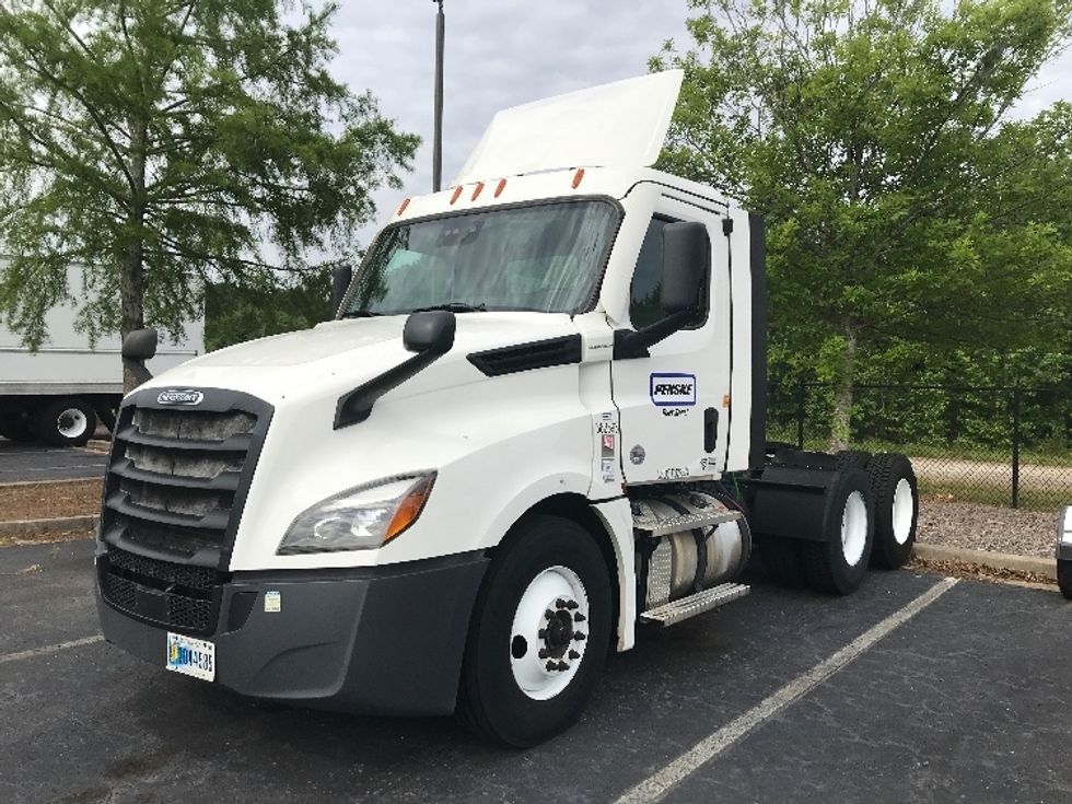 Day Cab Tractor-Heavy Duty Tractors-Freightliner-2021-T12664ST-Augusta-GA-619,272\n\t\tmiles-$ 32,250 - Image 1