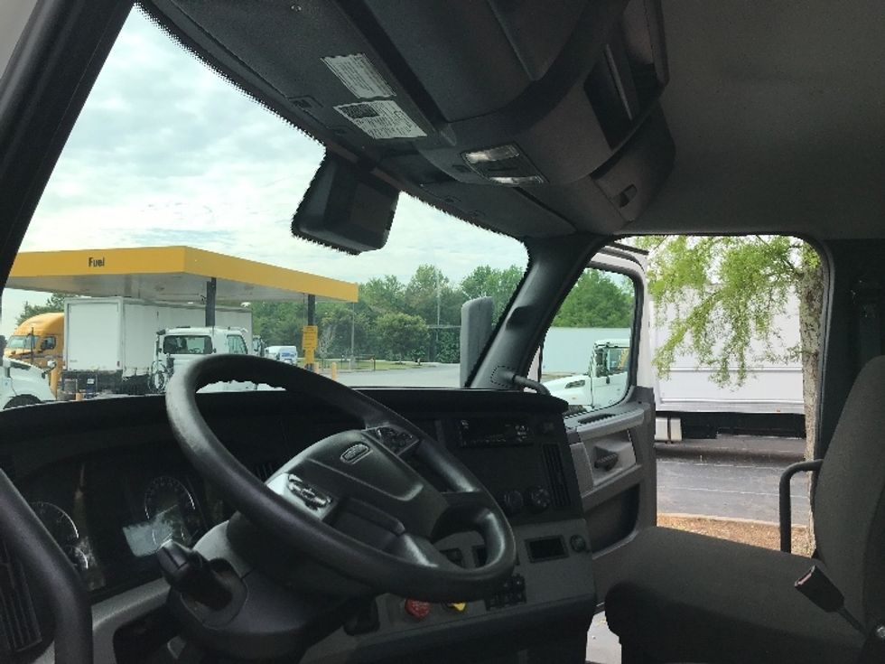 Day Cab Tractor-Heavy Duty Tractors-Freightliner-2021-T12664ST-Augusta-GA-619,272\n\t\tmiles-$ 32,250 - Image 10