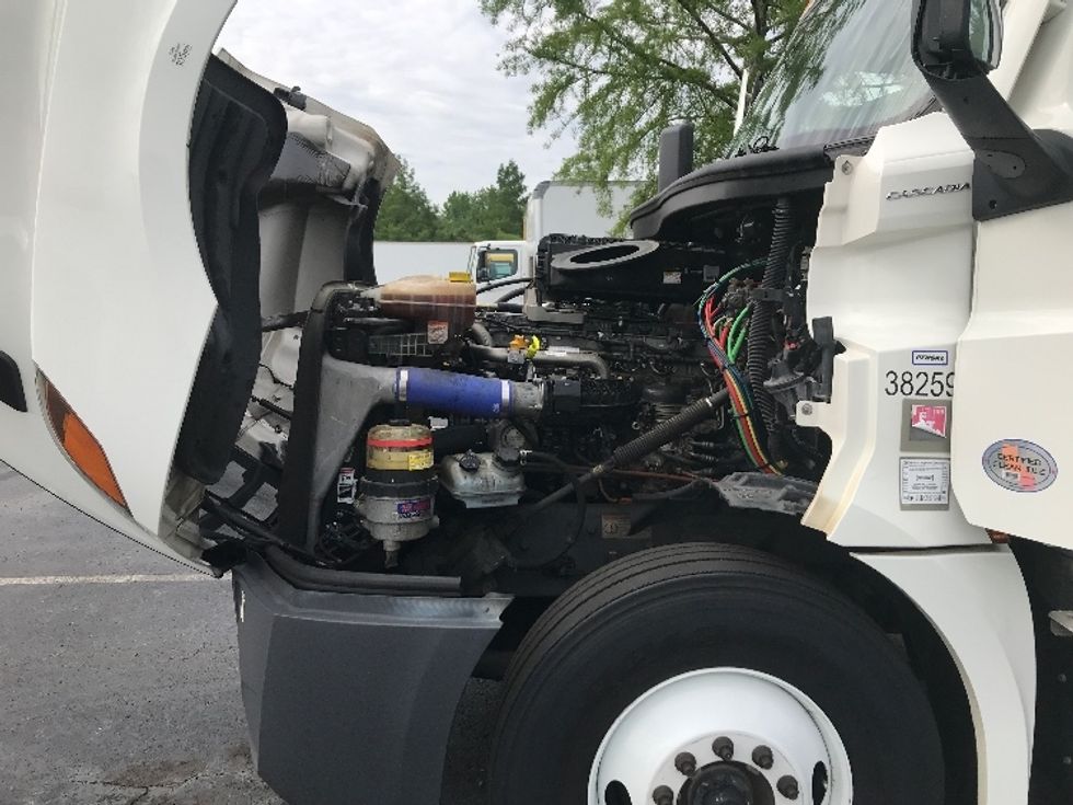 Day Cab Tractor-Heavy Duty Tractors-Freightliner-2021-T12664ST-Augusta-GA-619,272\n\t\tmiles-$ 32,250 - Image 16