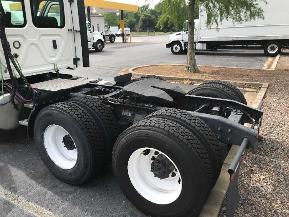 Day Cab Tractor-Heavy Duty Tractors-Freightliner-2021-T12664ST-Augusta-GA-619,272\n\t\tmiles-$ 32,250 - Image 18