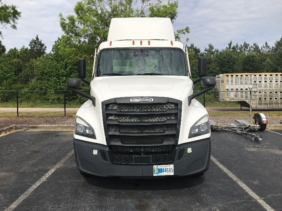 Day Cab Tractor-Heavy Duty Tractors-Freightliner-2021-T12664ST-Augusta-GA-619,272\n\t\tmiles-$ 32,250 - Image 2