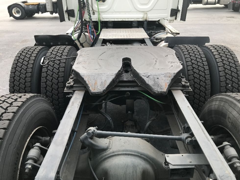 Day Cab Tractor-Heavy Duty Tractors-Freightliner-2021-T12664ST-Augusta-GA-619,272\n\t\tmiles-$ 32,250 - Image 6