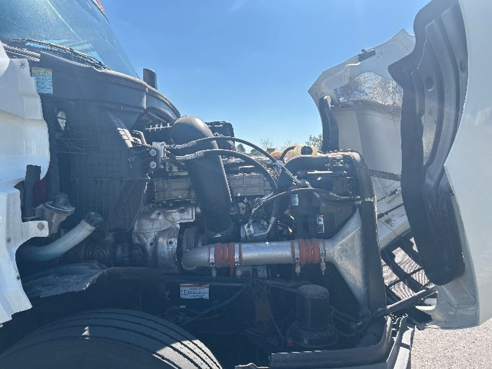 Day Cab Tractor-Heavy Duty Tractors-Freightliner-2021-T12664ST-Aurora-CO-280,203\n\t\tmiles-$ 70,000 - Image 15