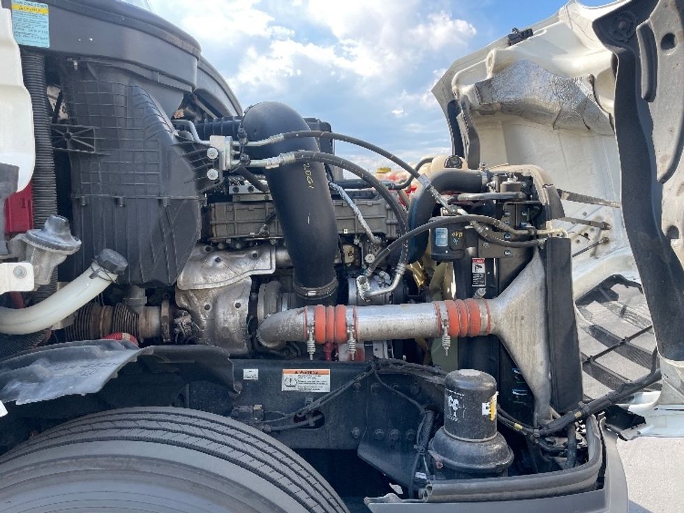 Day Cab Tractor-Heavy Duty Tractors-Freightliner-2021-T12664ST-Aurora-CO-304,797\n\t\tmiles-$ 87,750 - Image 15