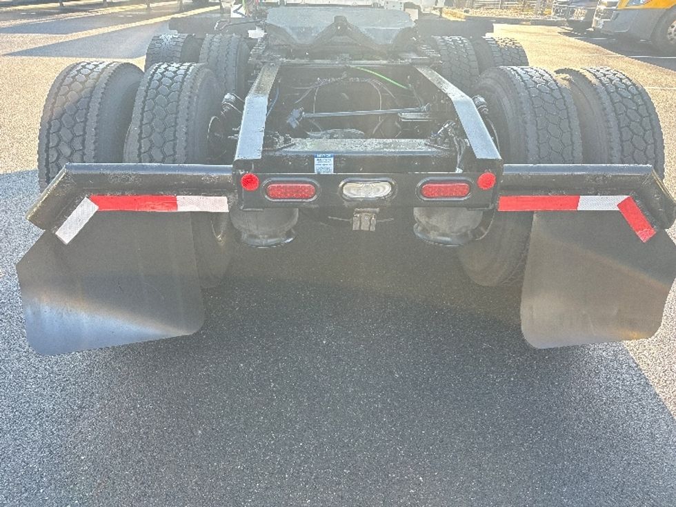 Day Cab Tractor-Heavy Duty Tractors-Freightliner-2021-T12664ST-Belcamp-MD-354,732\n\t\tmiles-$ 70,000 - Image 18