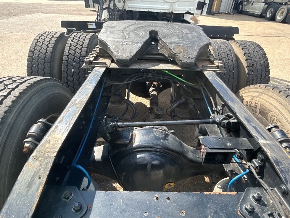 Day Cab Tractor-Heavy Duty Tractors-Freightliner-2021-T12664ST-Belden-MS-235,687\n\t\tmiles-$ 75,000 - Image 6