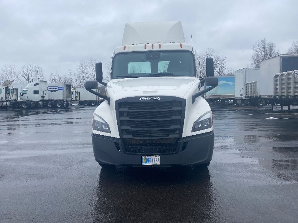 Day Cab Tractor-Heavy Duty Tractors-Freightliner-2021-T12664ST-Binghamton-NY-320,220\n\t\tmiles-$ 53,250 - Image 2