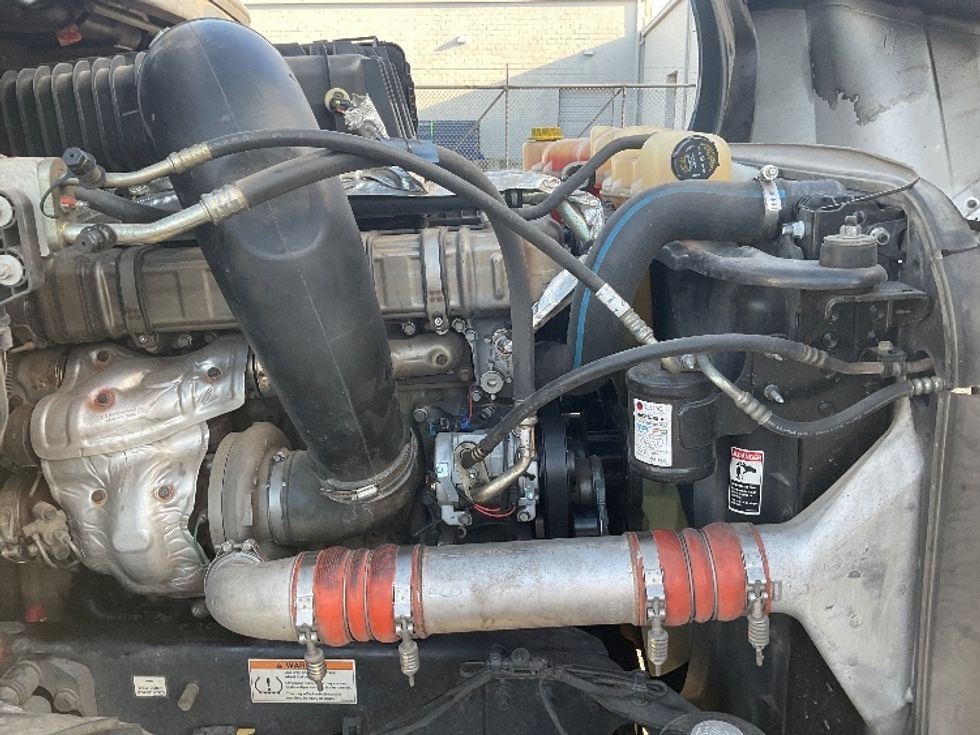 Day Cab Tractor-Heavy Duty Tractors-Freightliner-2021-T12664ST-Birmingham-AL-553,265\n\t\tmiles-$ 44,000 - Image 15