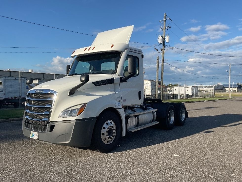 Day Cab Tractor-Heavy Duty Tractors-Freightliner-2021-T12664ST-Birmingham-AL-553,265\n\t\tmiles-$ 44,000 - Image 3