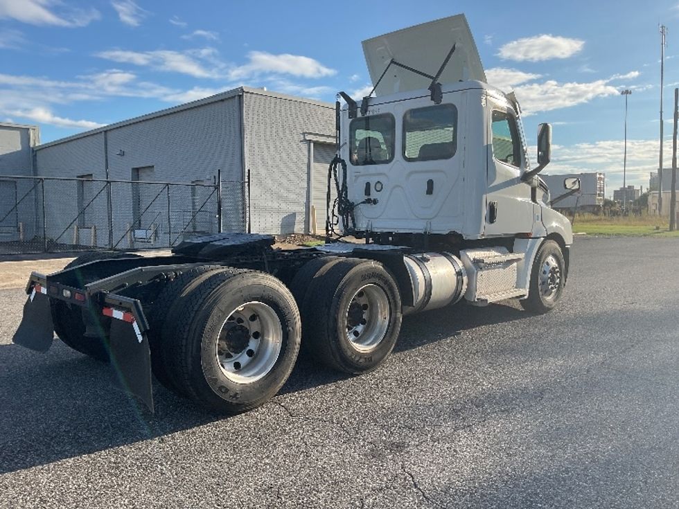 Day Cab Tractor-Heavy Duty Tractors-Freightliner-2021-T12664ST-Birmingham-AL-553,265\n\t\tmiles-$ 44,000 - Image 7