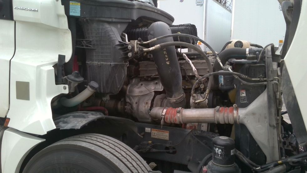 Day Cab Tractor-Heavy Duty Tractors-Freightliner-2021-T12664ST-Boaz-AL-246,527\n\t\tmiles-$ 66,750 - Image 15