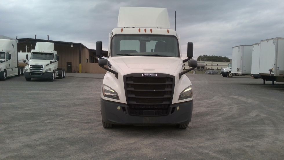 Day Cab Tractor-Heavy Duty Tractors-Freightliner-2021-T12664ST-Boaz-AL-246,527\n\t\tmiles-$ 66,750 - Image 2