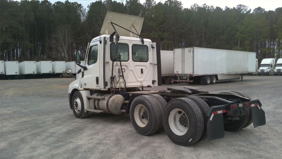 Day Cab Tractor-Heavy Duty Tractors-Freightliner-2021-T12664ST-Boaz-AL-246,527\n\t\tmiles-$ 66,750 - Image 5