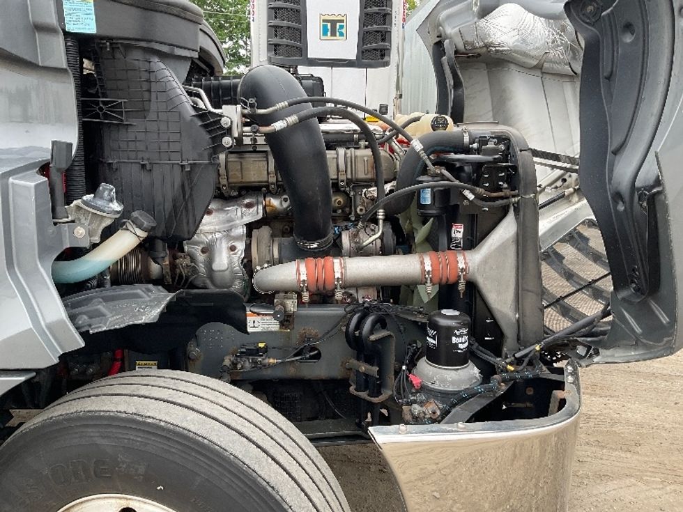 Day Cab Tractor-Heavy Duty Tractors-Freightliner-2021-T12664ST-Braintree-MA-441,964\n\t\tmiles-$ 65,500 - Image 15