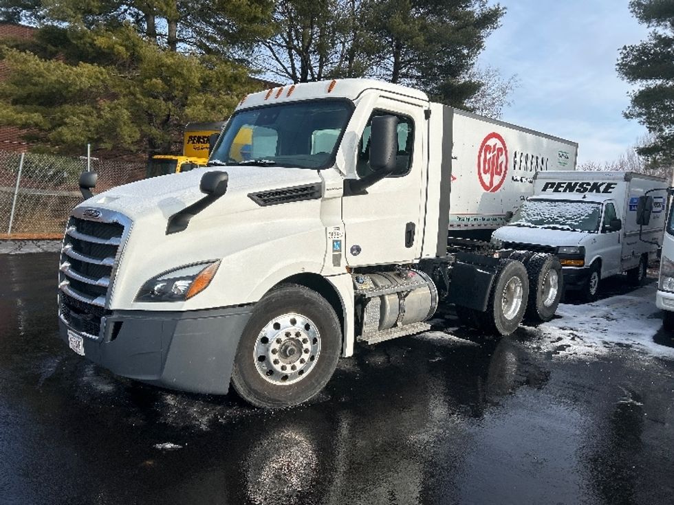 Day Cab Tractor-Heavy Duty Tractors-Freightliner-2021-T12664ST-Braintree-MA-6,555\n\t\tmiles-$ 67,750 - Image 18